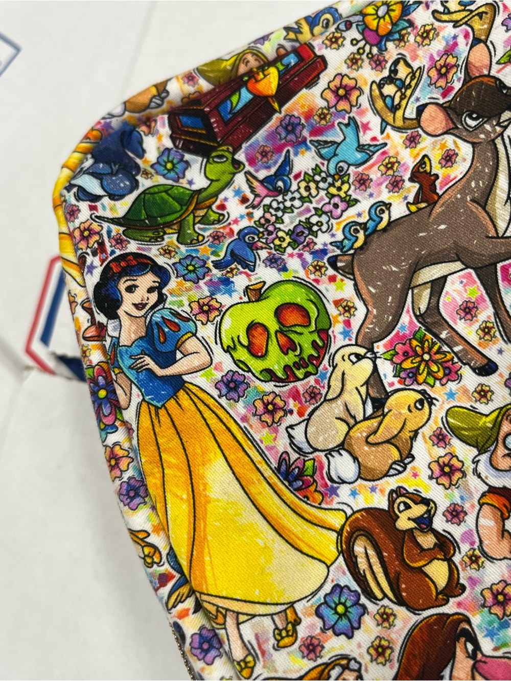 Disney Snow White Inspired Pouch - Picture 4 of 12